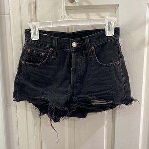 Levi’s high waisted black shorts size 000/23